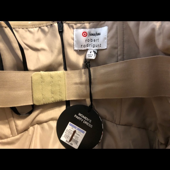 Black and Nude Party Dress - Picture 5 of 7